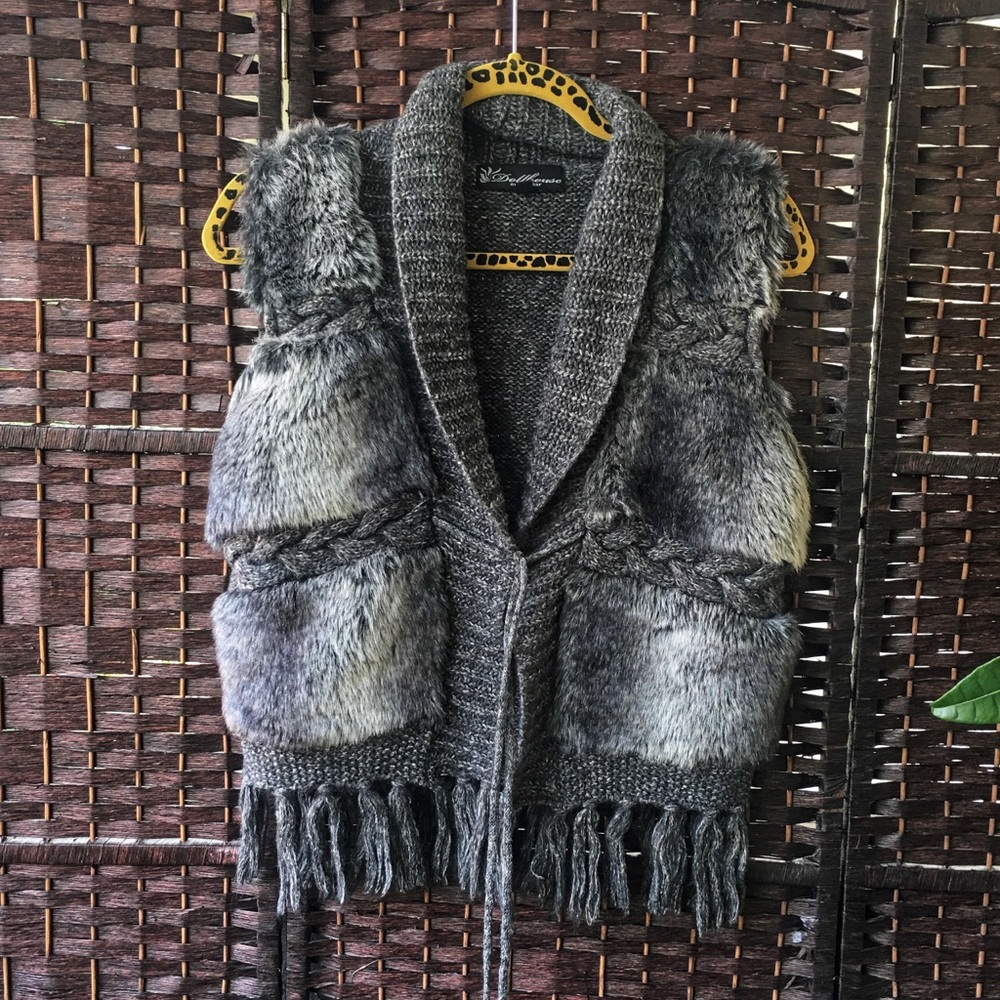Dollhouse Grey GUC faux fur vest size M